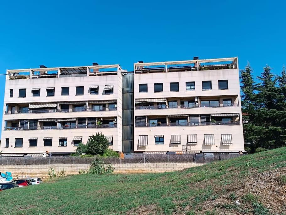 Duplex Con Piscina En Rubi Διαμέρισμα Εξωτερικό φωτογραφία